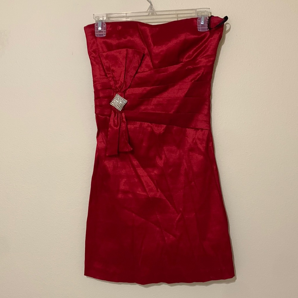 Red strapless dress